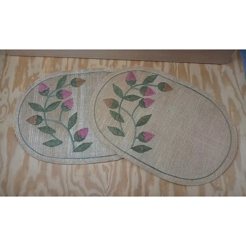 Lot Of 2 Vintage‎ Placemats Floral Embroidered Rattan Flower Garden Placemats